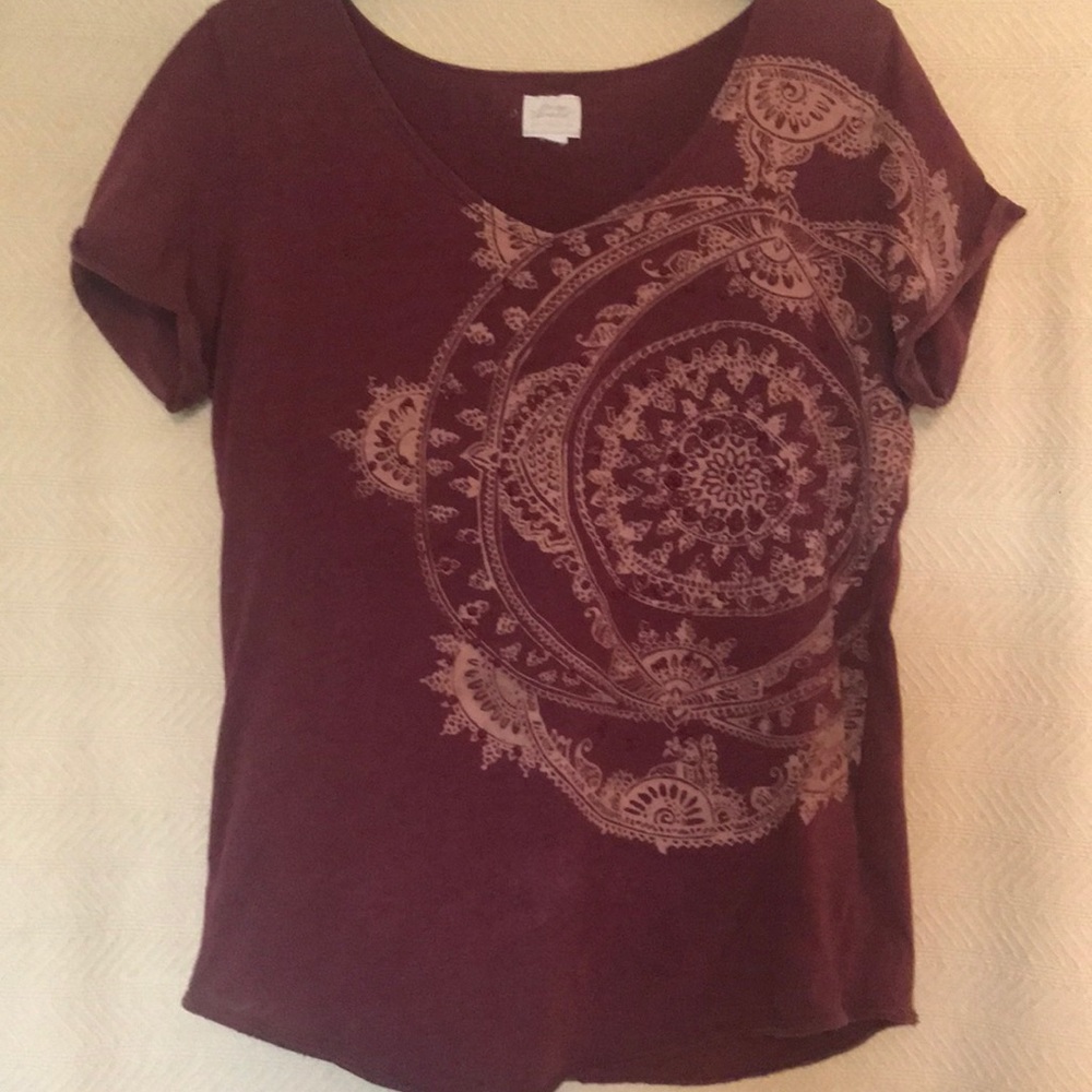 Lucky Brand Burgundy Tee w/Embroidery; PRICED LOW!